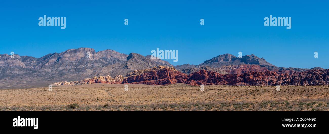 Vue panoramique de la formation de Red Rock dans la zone naturelle nationale de Red Rock Canyon Banque D'Images