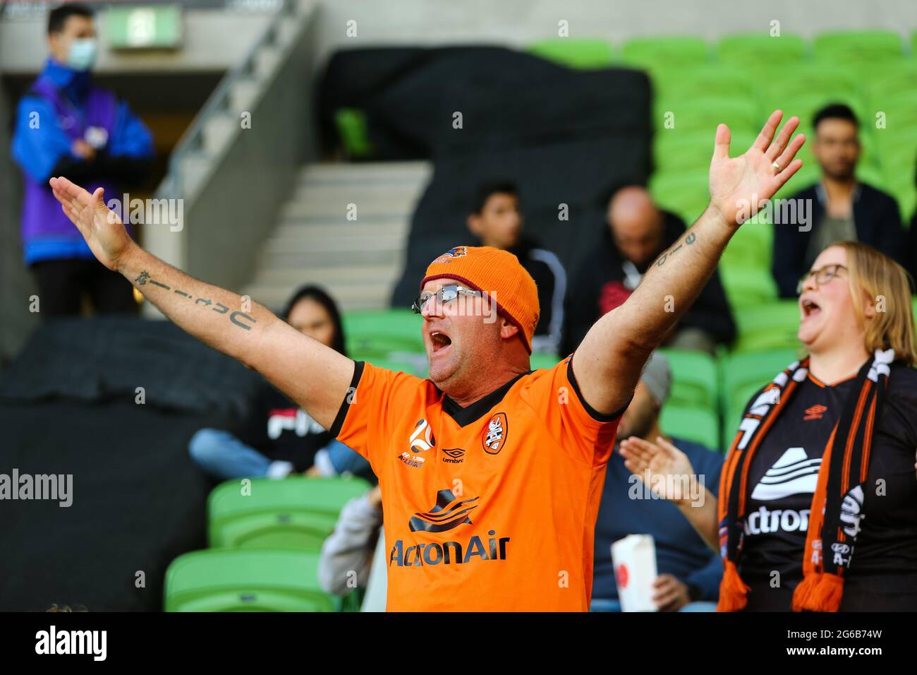 MELBOURNE, AUSTRALIE - 14 MARS : un fan de roar de Brisbane chante lors du match de football Hyundai A-League entre le Western United FC et le Brisbane Roar FC le 14 mars 2021 à l'AAMI Park de Melbourne, en Australie. (Photo de Dave Hewitt) Banque D'Images