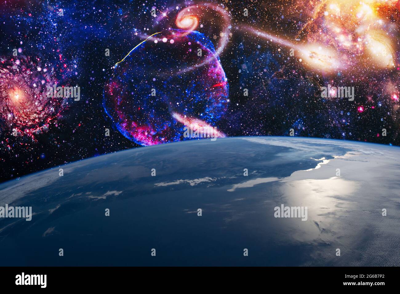 Planètes, étoiles et galaxies de l'espace montrant la beauté de l'exploration spatiale. Éléments fournis par la NASA . Banque D'Images