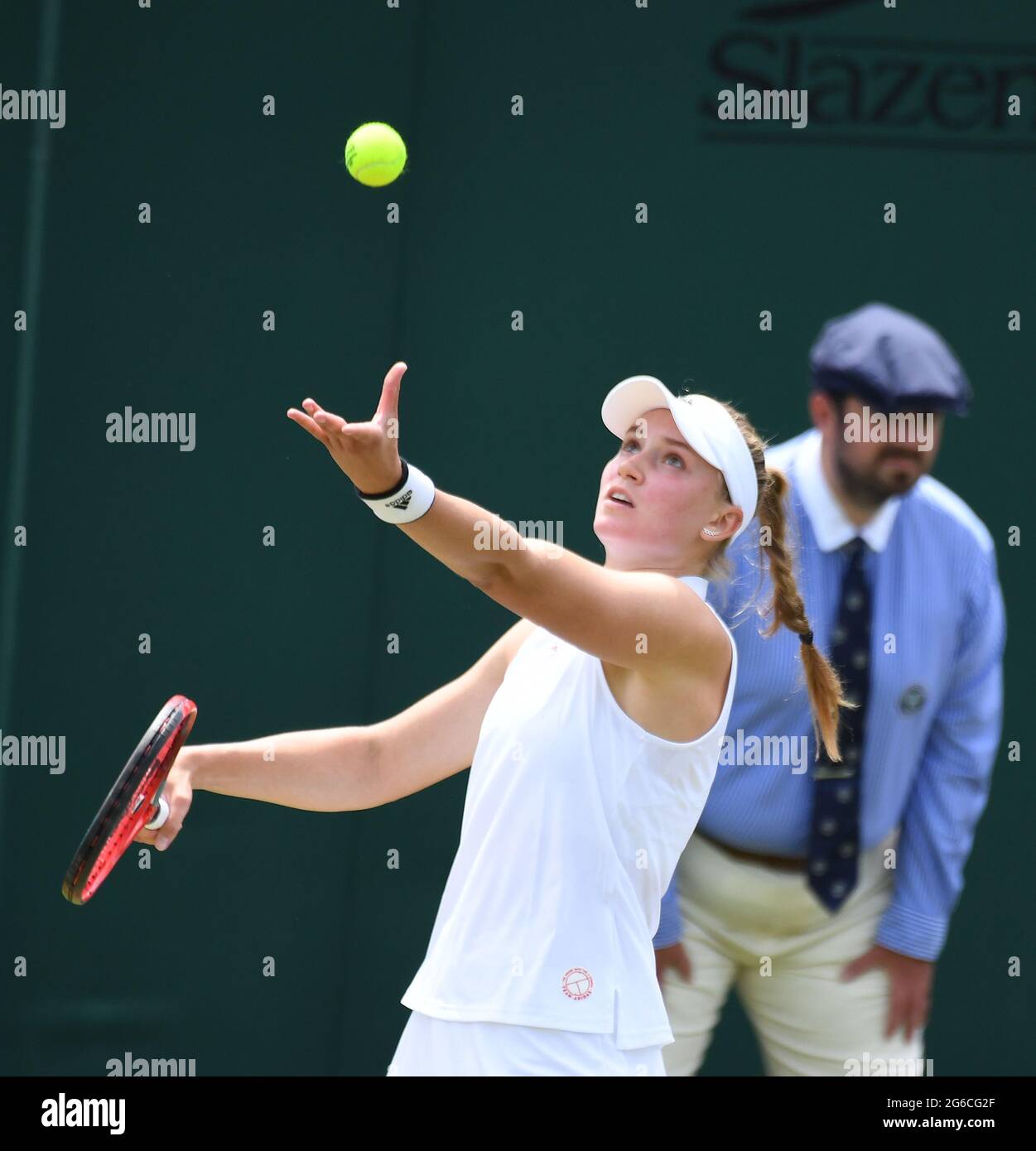 Londres, GBR. 05e juillet 2021. Journée des championnats de Londres Wimbledon 7 05/07/2021 Elena Rybakina (KAZ) en quatrième manche contre Arna Sabalenka (BLR) crédit: Roger Parker/Alay Live News Banque D'Images