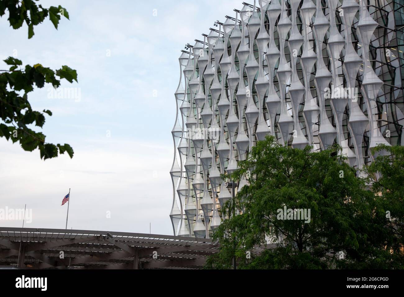 La nouvelle ambassade américaine dans le nouveau quartier de développement de Londres, Nine Elms, a été conçue par les architectes KieranTimberlake. Londres, Royaume-Uni. Banque D'Images