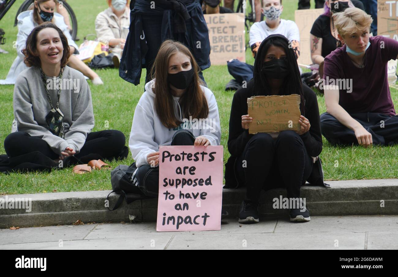 Londres, Royaume-Uni. 05e juillet 2021. Les protestations contre les Tories tentent de faire passer rapidement le projet de loi (PCSC) - nous devons défendre nos droits, qui criminalisent le peuple rom, les minorités ethniques le 5 juillet 2021, Parliament Square, Londres, Royaume-Uni. Crédit : Picture Capital/Alamy Live News Banque D'Images