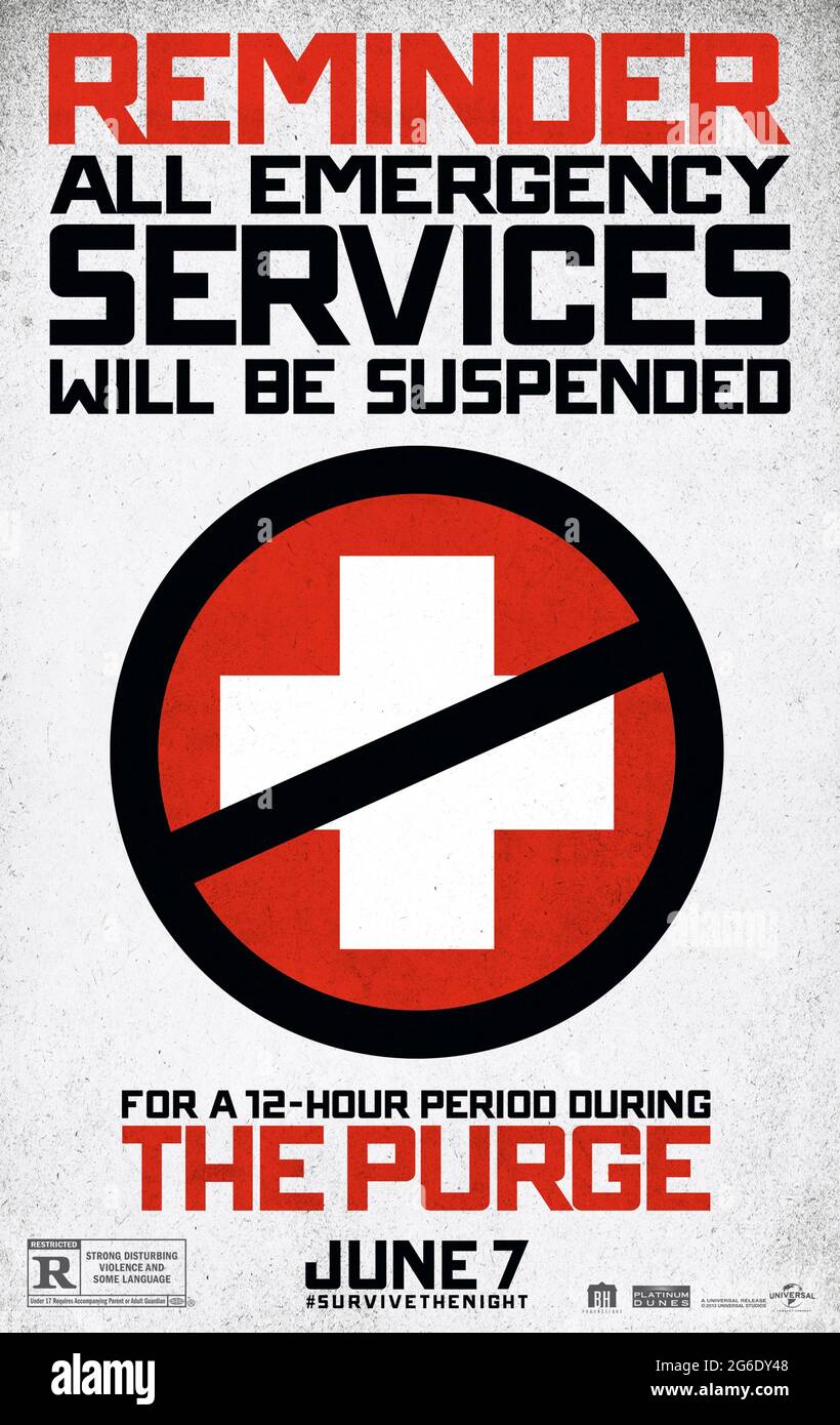 La purge (2013) dirigée par James DeMonaco et mettant en vedette Ethan Hawke, Lena Headey et Max Burkholder. Lors de la purge annuelle où tout crime est légal et où les services d'urgence sont suspendus, une famille est détenue en otage pour offrir un refuge à un vagabond qui est l'intention d'une bande de purgeurs de tuer. Banque D'Images