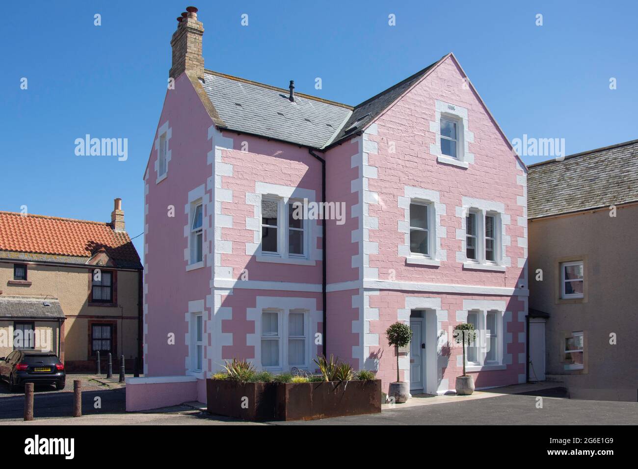 The Pink House Bed & Breakfast, St Ella's Wynd, Eyemouth, Scottish Borders, Écosse, Royaume-Uni Banque D'Images