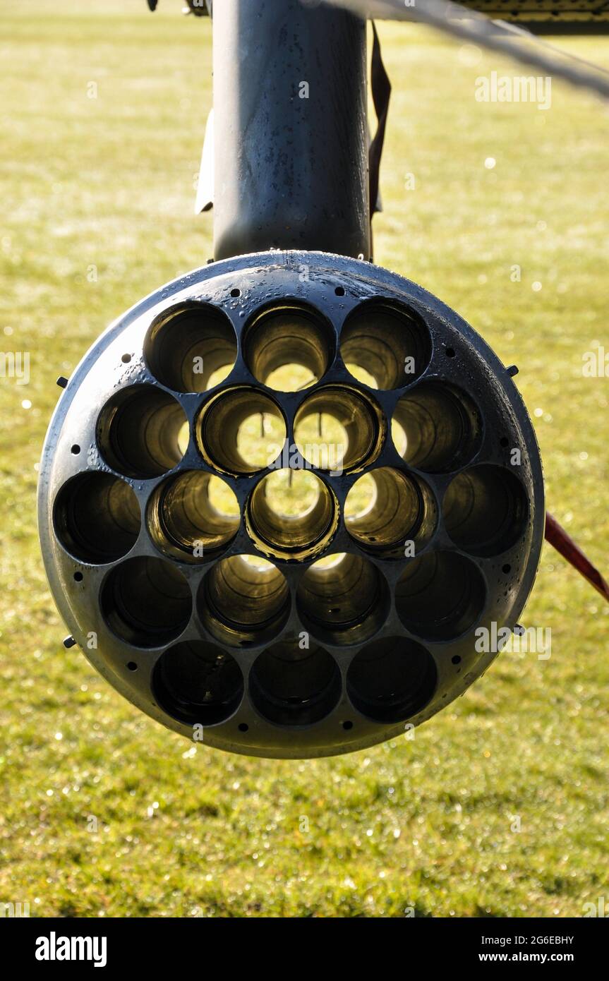 Dix-neuf balles rondes sur un hélicoptère d'attaque Apache WAH-64 Longbow de Westland du corps d'aviation de l'armée britannique. Tueur de réservoir. Système d'armes Banque D'Images