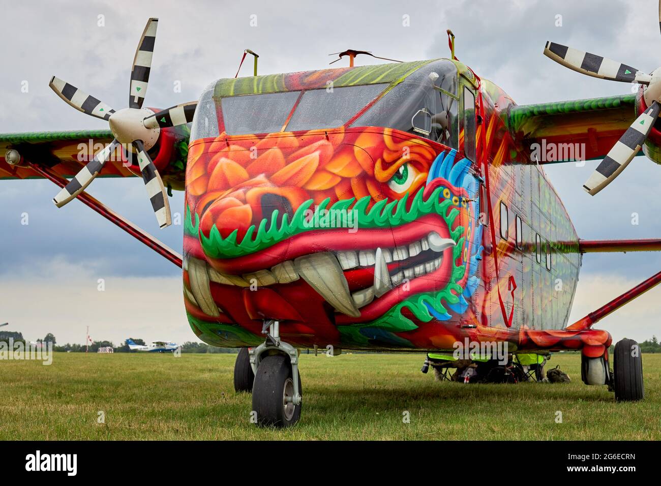 Avion Dragon Skyvan pendant le vol Fest 2021 Airshow à Piotrków Trybunalski Banque D'Images