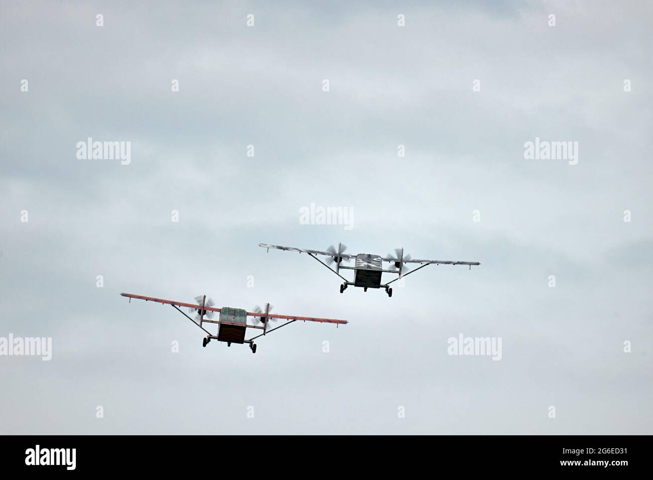 Avions Dragon et Shark Skyvan pendant le vol Fest 2021 Airshow à Piotrków Trybunalski Banque D'Images Avions Dragon et Shark Skyvan pendant le vol Fest 2021 Airshow à Piotrków Trybunalski Banque D'Images