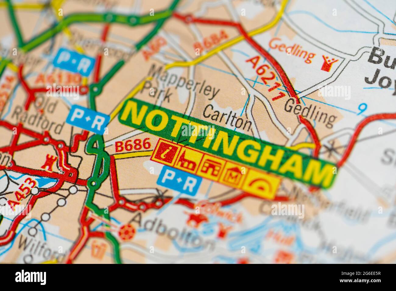 Macro gros plan d'une page sur une carte routière imprimée atlas montrant la ville de Nottingham en Angleterre Banque D'Images