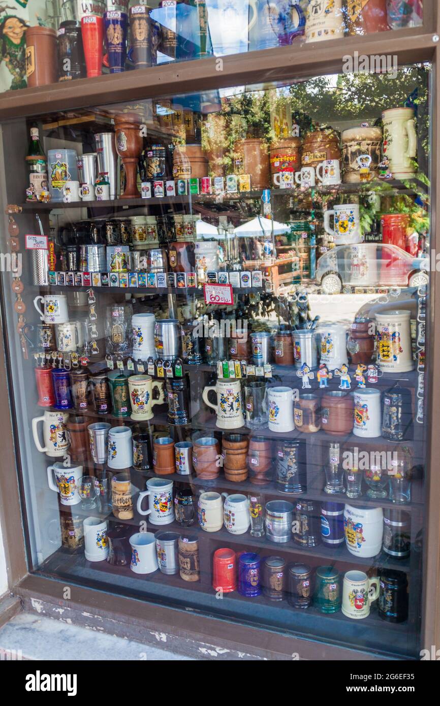 VILLA GENERAL BELGRANO, ARGENTINE - 3 avril 2015 : fenêtre de la boutique de souvenirs de la Villa General Belgrano, Argentine. Village sert maintenant comme une Allemagne de style Banque D'Images