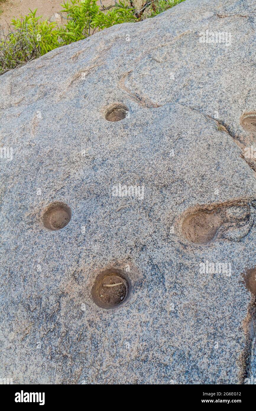 Site sacré ancien près de Cafayate, Argentine. Les trous dans la roche représentent des étoiles de constellations. Banque D'Images