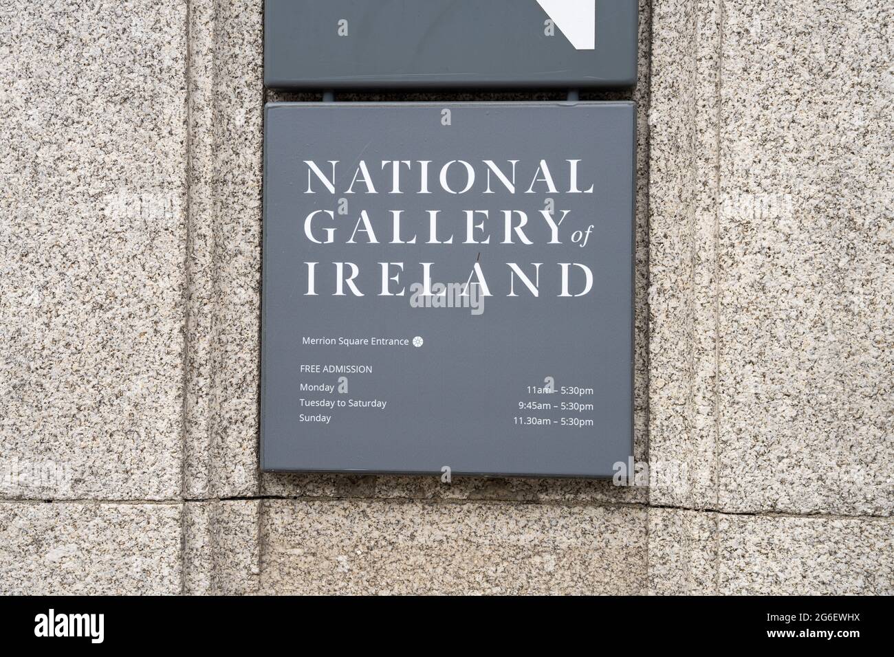 Dublin City, Dublin, Irlande, 28 juin 2021. Panneau de la galerie nationale d'Irlande à l'entrée Banque D'Images