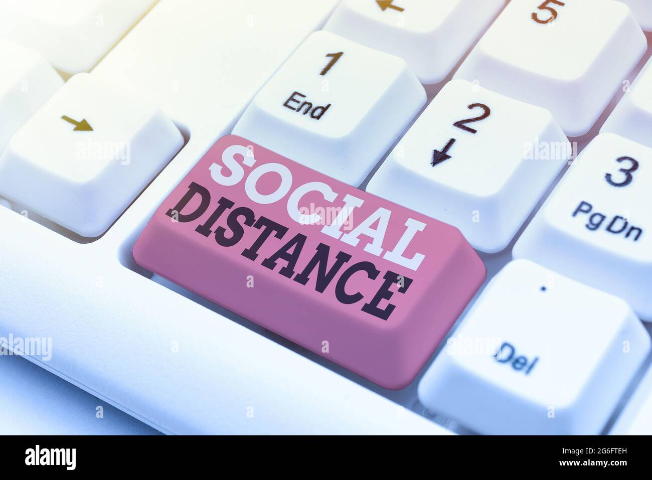 Inspiration montrant le signe social distance. Concept Internet maintenir une distance physique à intervalle élevé pour le programme de dactylographie de sécurité en santé publique Banque D'Images