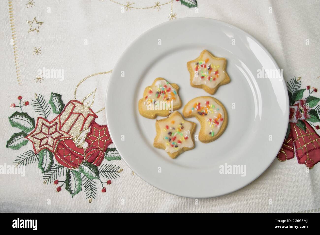 Biscuits de Noël sur un plateau Banque D'Images