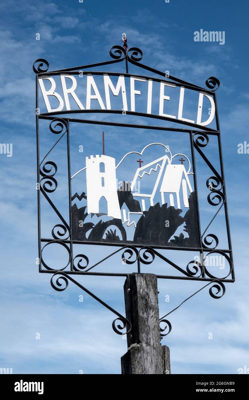 Bramfield Village Sign, Suffolk, Royaume-Uni Banque D'Images