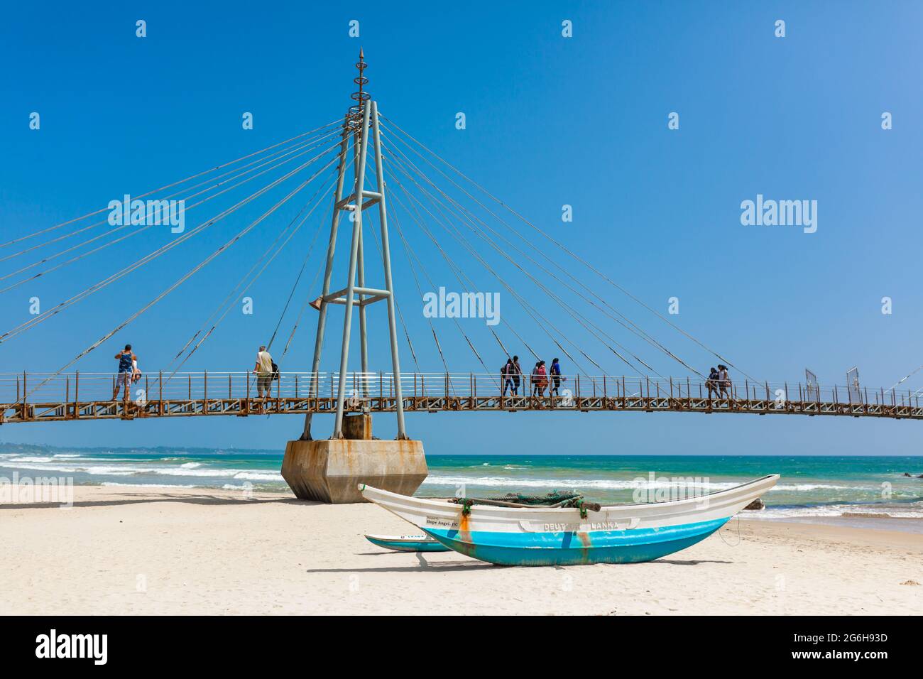 Une petite île près de la plage au bord de l'océan. Sri lanka - 02.02.2018 Banque D'Images