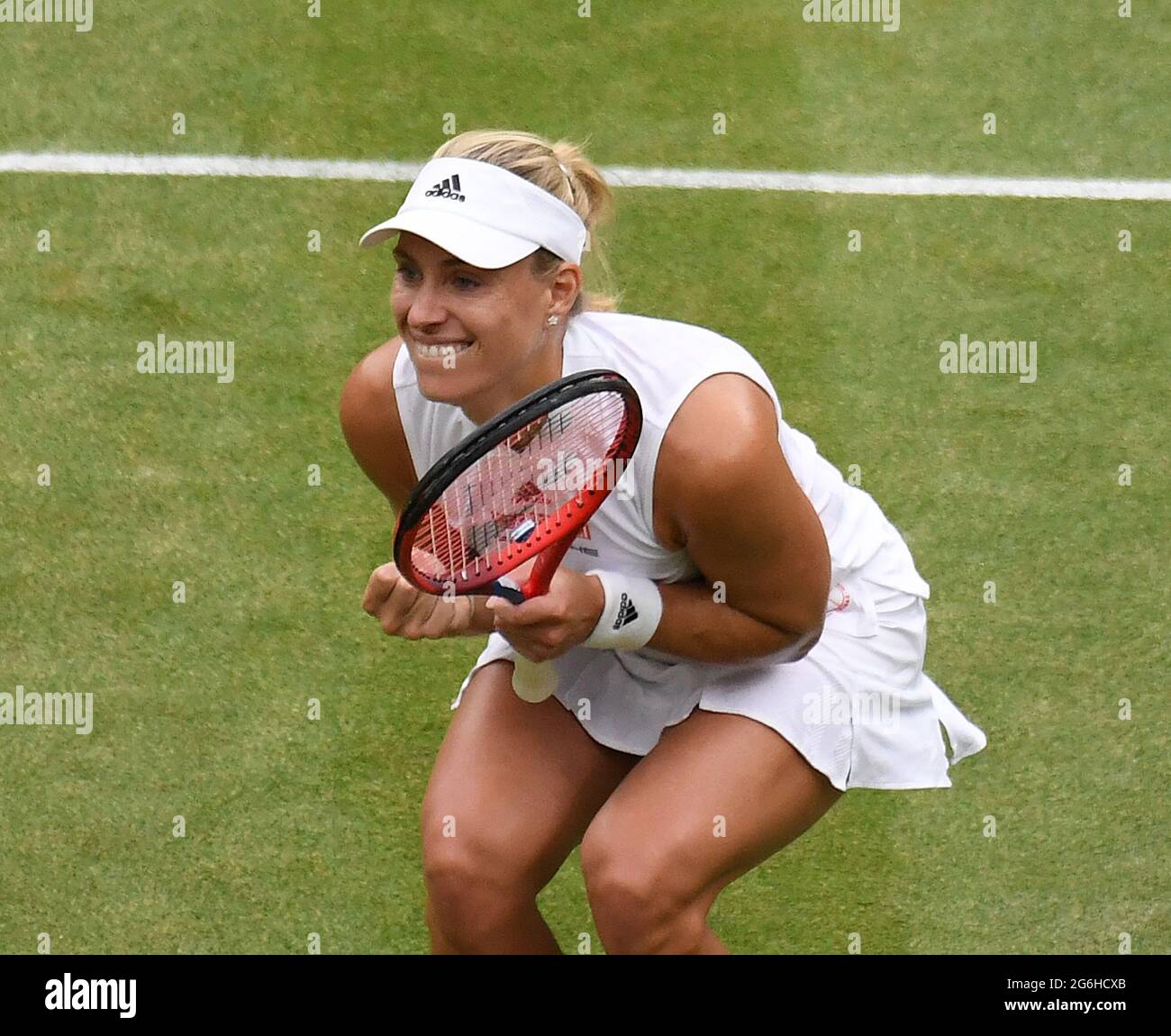 Londres, GBR. 06e juillet 2021. London Wimbledon Championships Day 8 03/07/2021 Angelique Curber (GER) remporte le quart de finale match. Crédit : Roger Parker/Alay Live News Banque D'Images