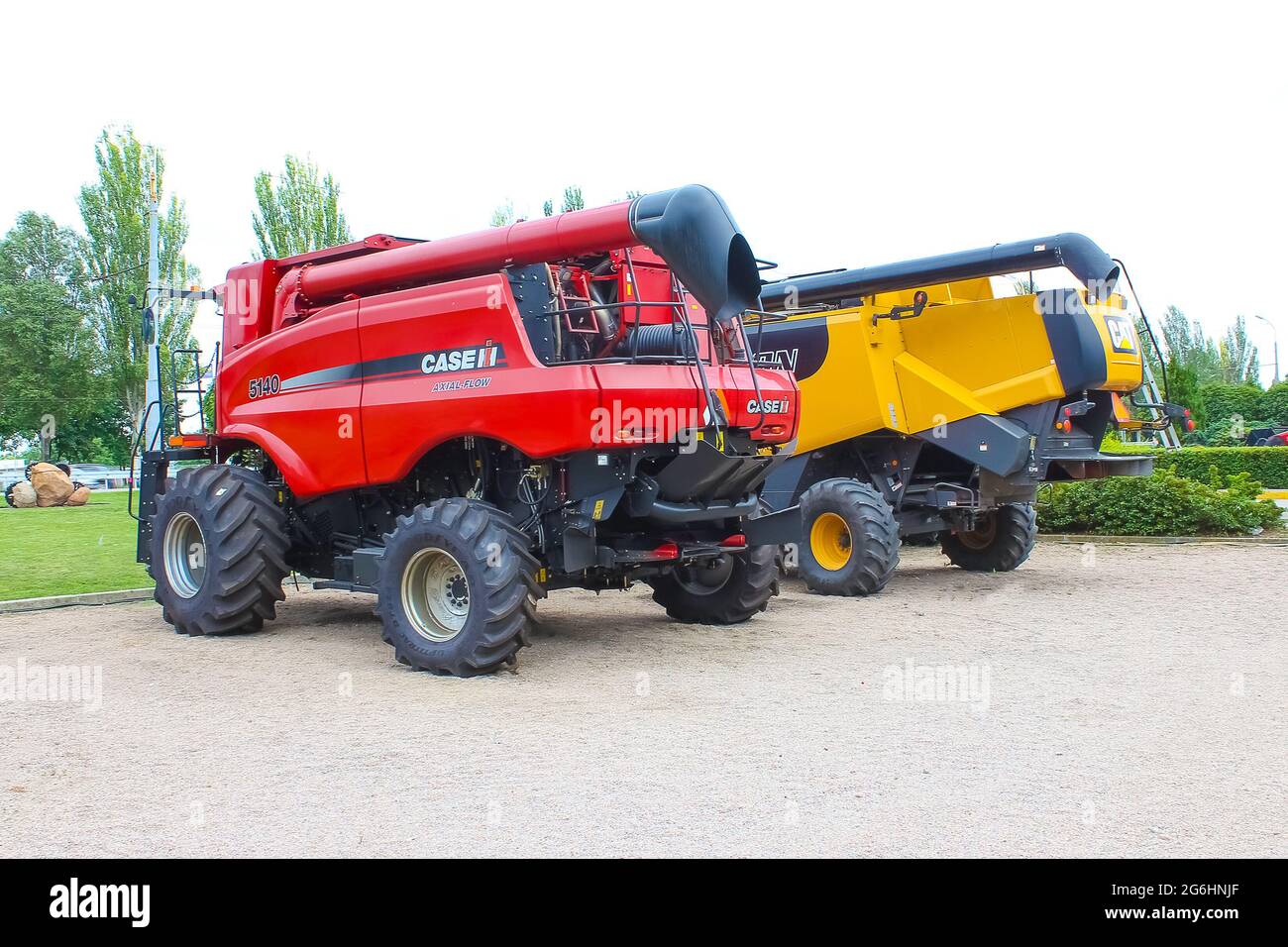 Kiev, Ukraine - 16 juin 2020 : moissonneuse-batteuse Axial-Flow 140 moderne de case IH sur route à Kiev, Ukraine, le 16 juin 2020 Banque D'Images