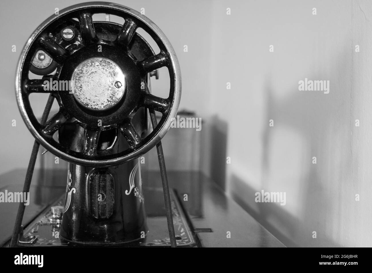 ancienne machine à coudre avec effet noir et blanc Banque D'Images