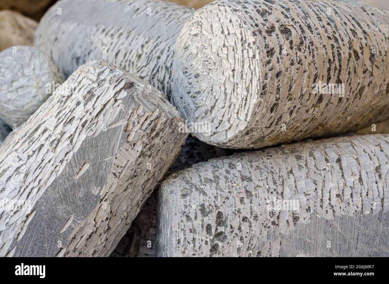 Gros plan sur des morceaux de pierre d'albâtre faits à la main en Égypte Banque D'Images
