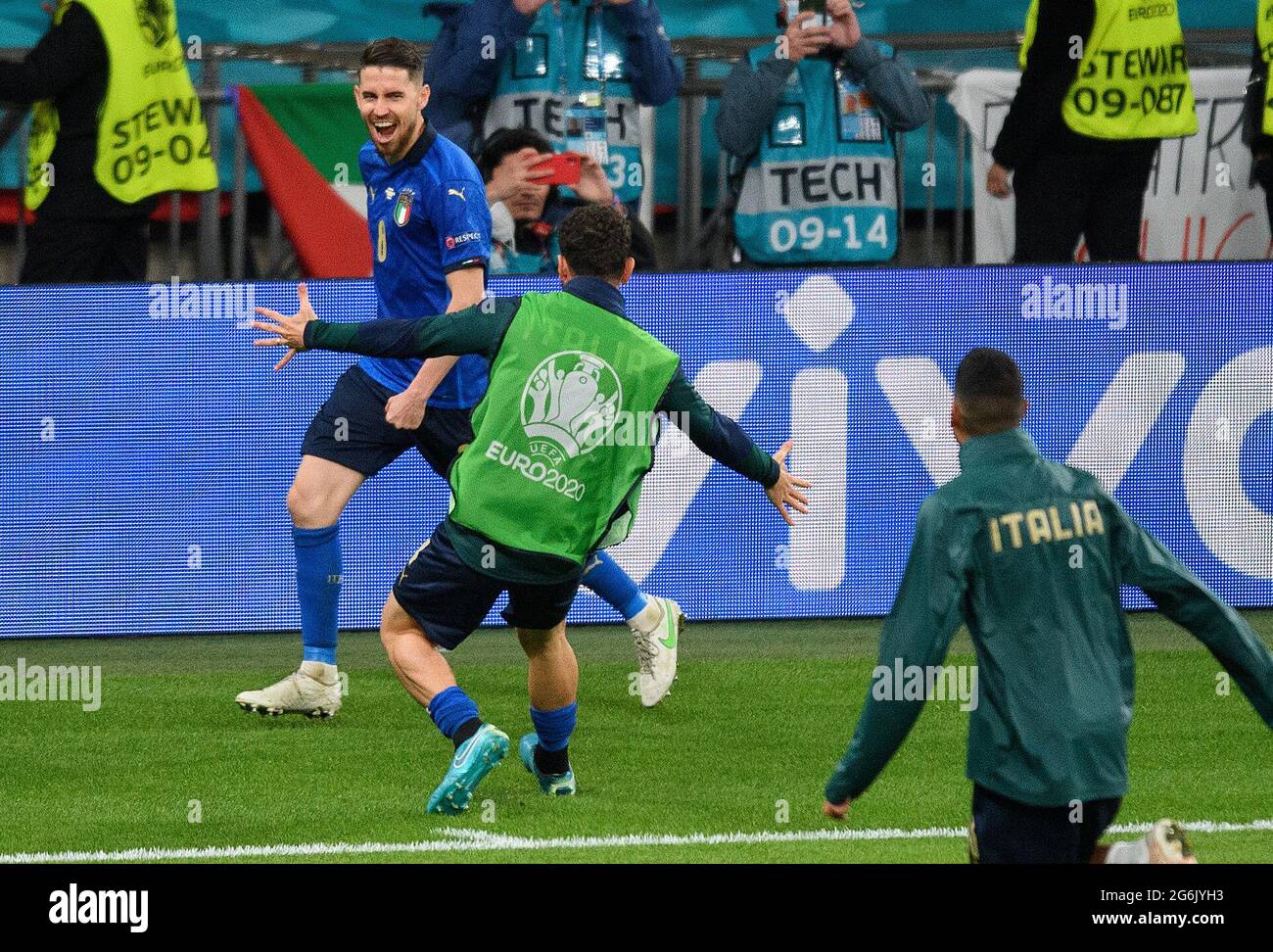 07 juillet 2021 - Italie / Espagne - UEFA Euro 2020 semi-finale - Wembley - Londres Jorghino célèbre la peine de victoire dans la fusillade pour mettre l'Italie dans l'EURO 2020 final. Crédit photo : © Mark pain / Alamy Live News Banque D'Images
