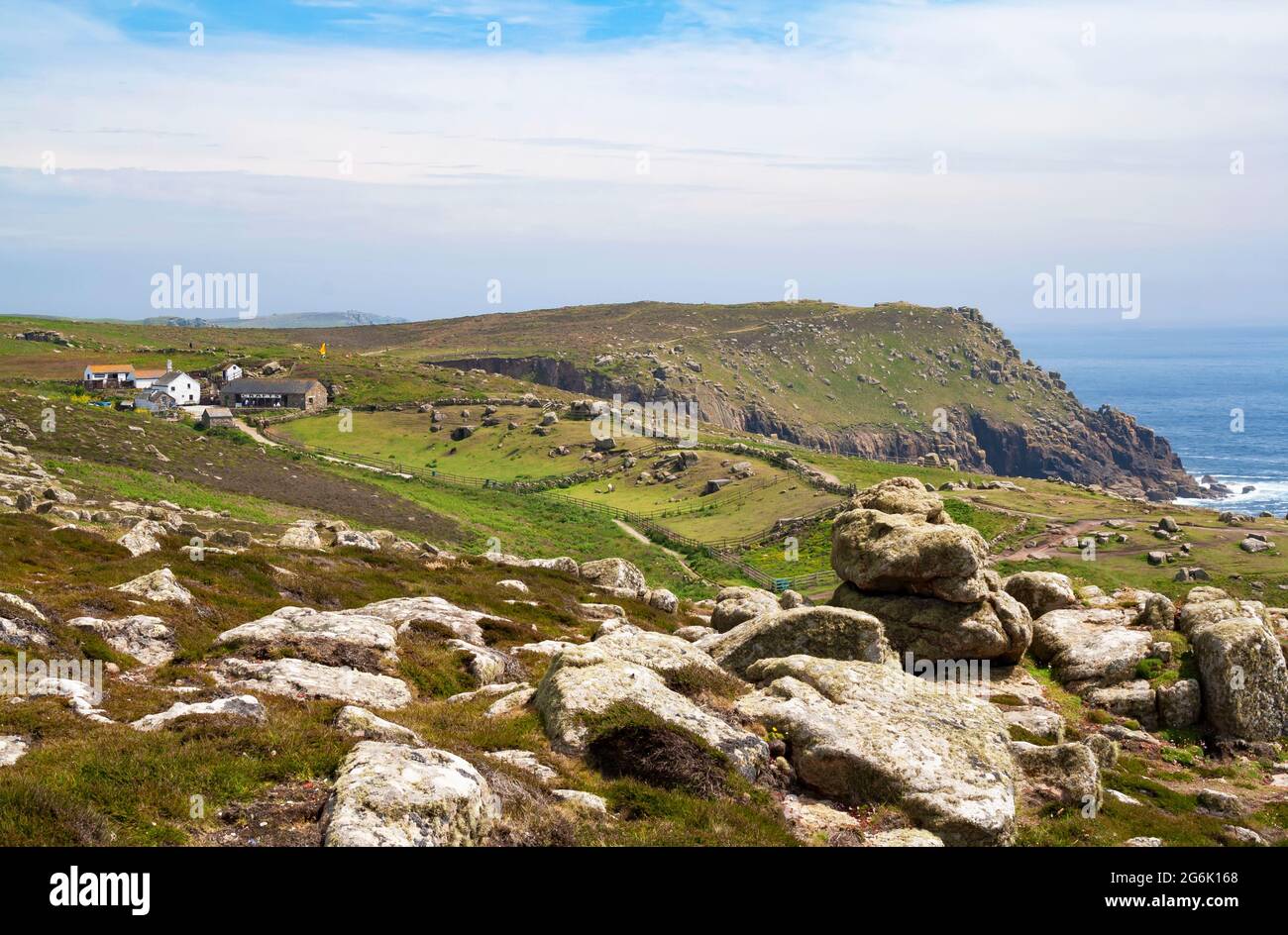 Vue sur Greeb Farm sur la Penwith Heritage Coast à la fin du Land, le point le plus à l'ouest de l'Angleterre Banque D'Images