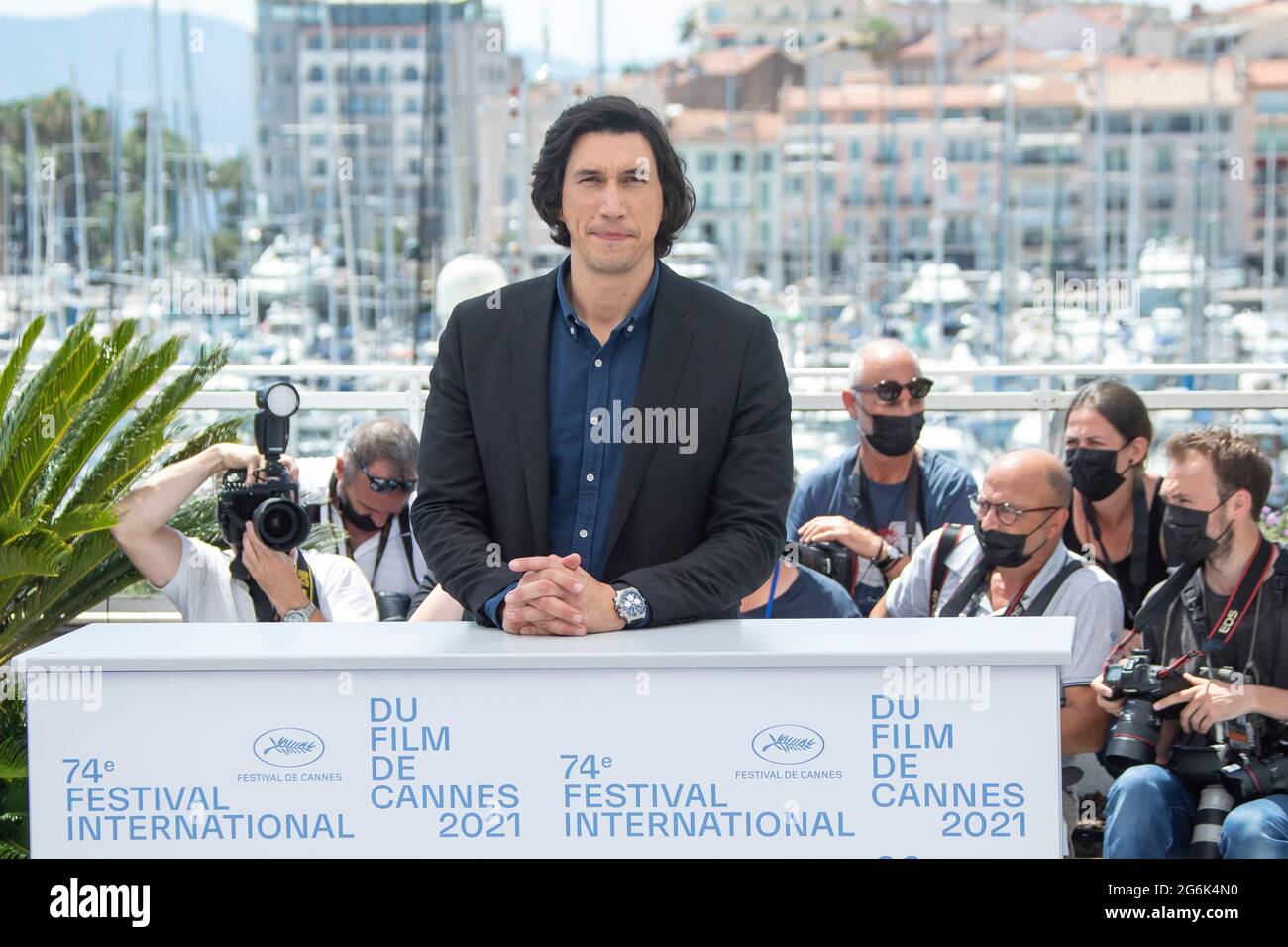 Cannes, France. 06e juillet 2021. Adam Driver participe à la photocall 'Annette' lors du 74e Festival annuel du film de Cannes le 06 juillet 2021 à Cannes, en France. Crédit : Imagespace/Alamy Live News Banque D'Images