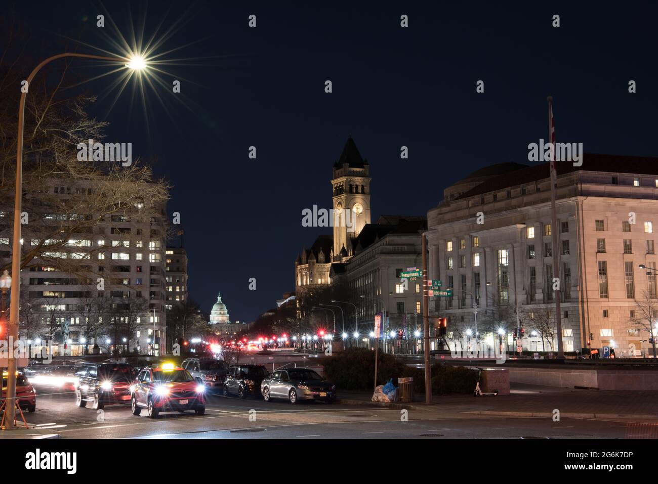 Trump tour à Washington DC avec le Capitole en arrière-plan, une vue de la rue Banque D'Images