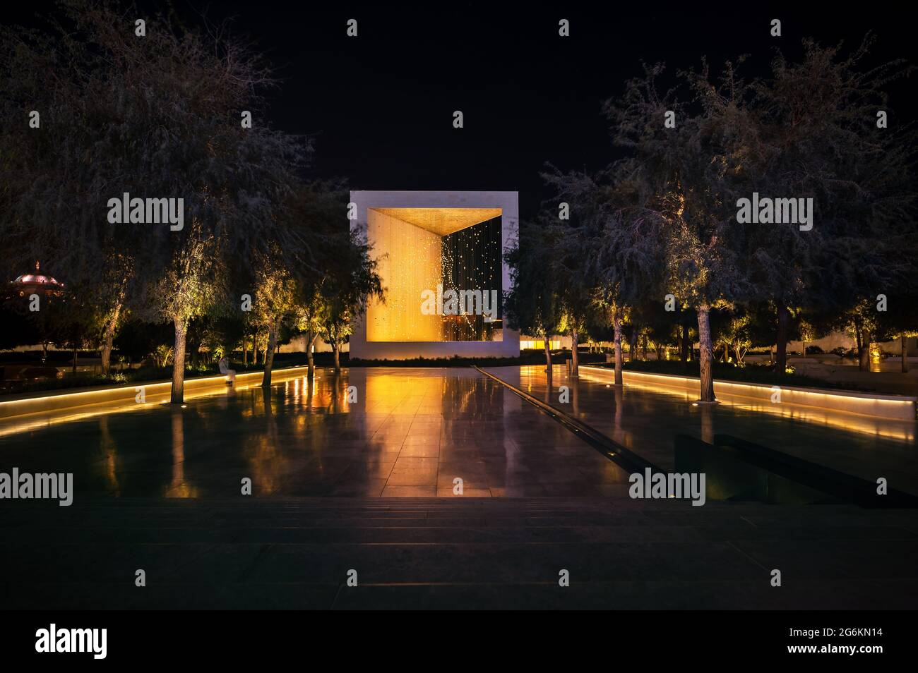 Abu Dhabi, Émirats arabes Unis - 5 avril 2021 : le parc commémoratif fondateur de la région de corniche, au centre-ville d'Abu Dhabi, monument en l'honneur du fondateur de United Arab E Banque D'Images