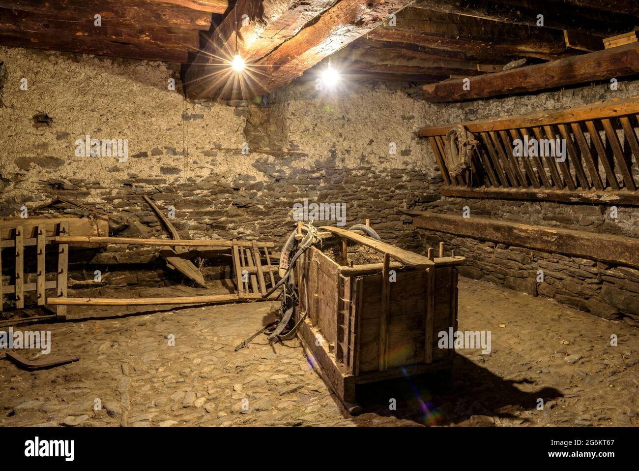 Détails à l'intérieur de l'Écomusée de Çò de Joanchiquet, à Vilamòs (Vallée de l'Aran, Catalogne, Espagne, Pyrénées) ESP: Detales del Ecomuseo Çò de Joanchiquet Banque D'Images