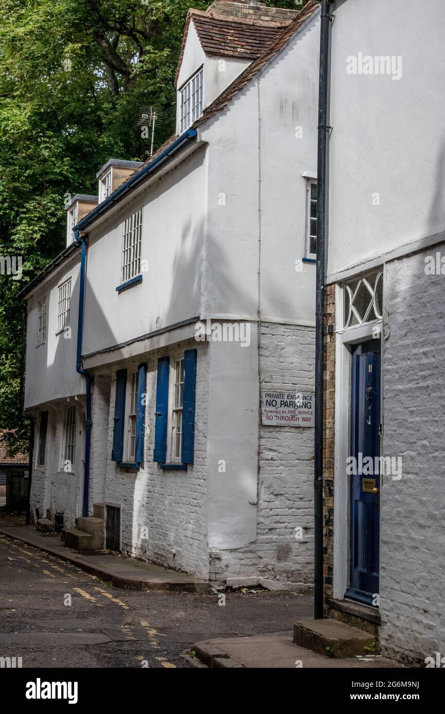 Exemple typique de vieilles maisons anglaises en terrasse dans Little St Marys Lane Cambridge England Banque D'Images