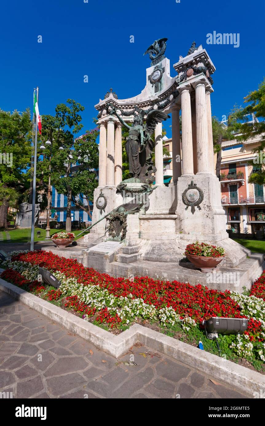 L'Italie, Ligurie, Alassio, Monumento ai Caduti, Monument, Monument commémoratif de guerre Banque D'Images