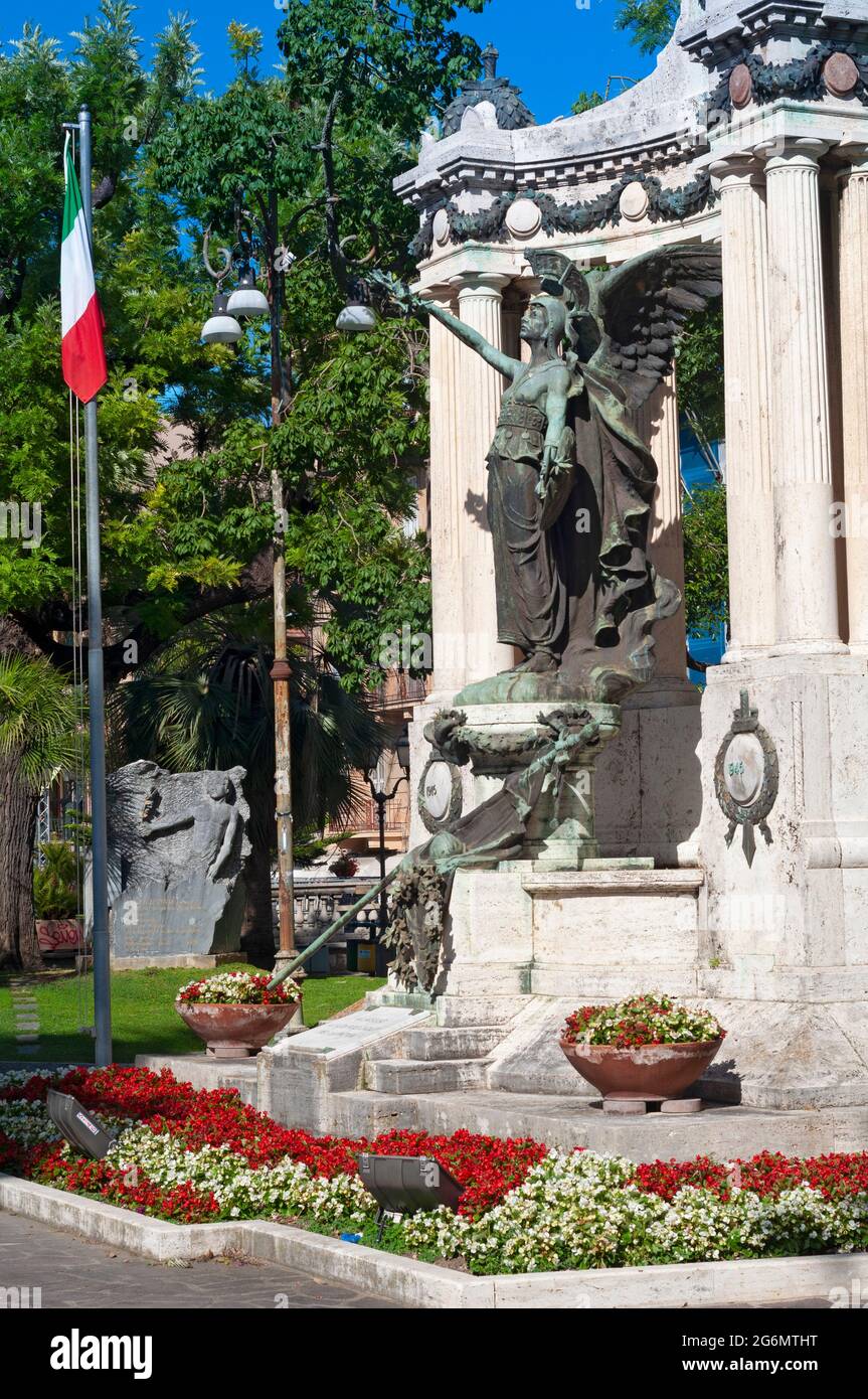 L'Italie, Ligurie, Alassio, Monumento ai Caduti, Monument, Monument commémoratif de guerre Banque D'Images