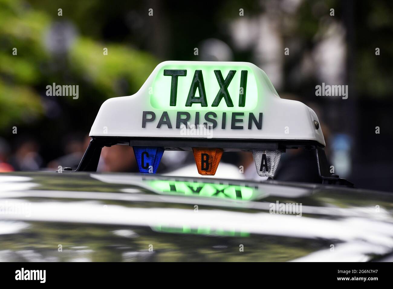 taxi-parisien-banque-de-photographies-et-d-images-haute-r-solution