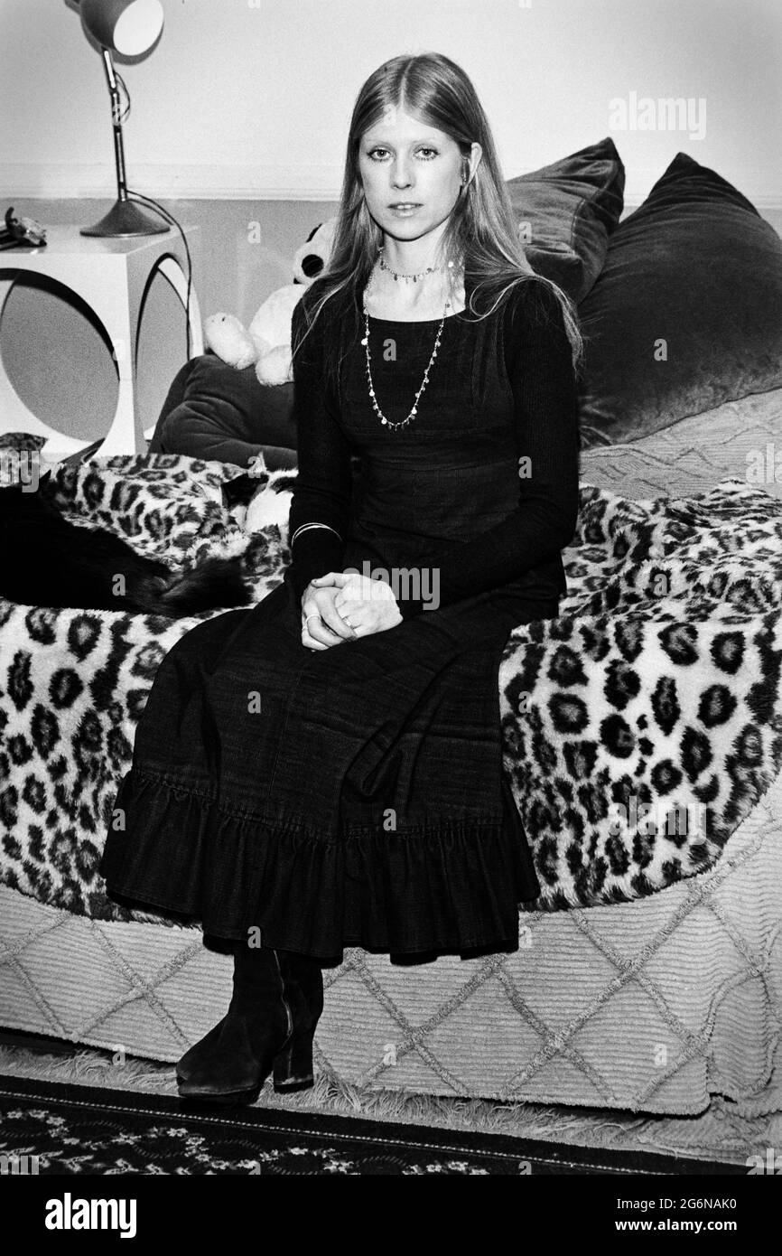 Angela Down actrice mieux connue pour le drame de la BBC prendre trois filles et la production de la BBC de la guerre et de la paix dans laquelle elle dépeint la princesse Maria Banque D'Images