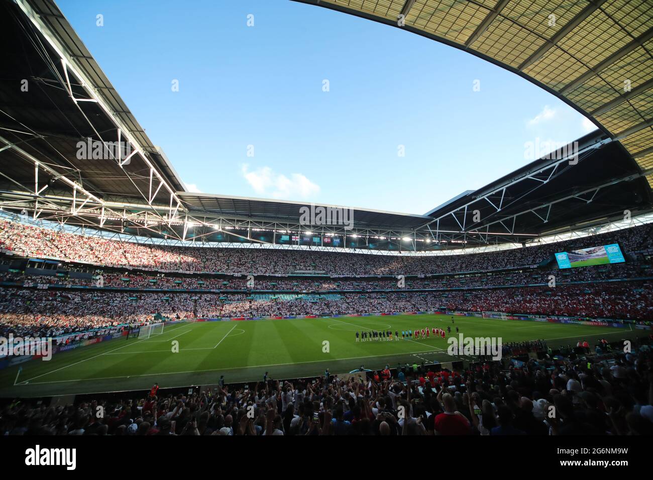 STADE WEMBLEY APRÈS L'HYMNE NATIONAL, ANGLETERRE V DANEMARK, 2021 Banque D'Images