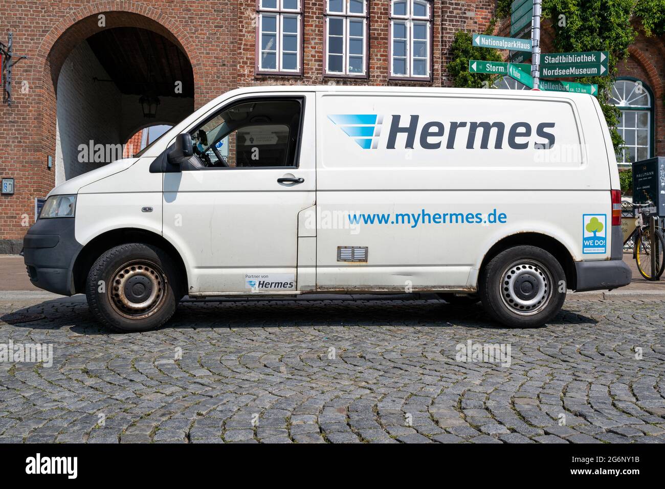 Fourgonnette de livraison Hermes Volkswagen T5 Banque D'Images