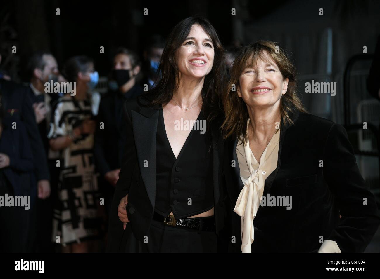 Cannes, France. 07e juillet 2021. 74e Festival de Cannes, film de tapis rouge le Velvet Underground. Photo Charlotte Gainsbourg et Jane Birkin crédit: Agence de photo indépendante/Alamy Live News Banque D'Images