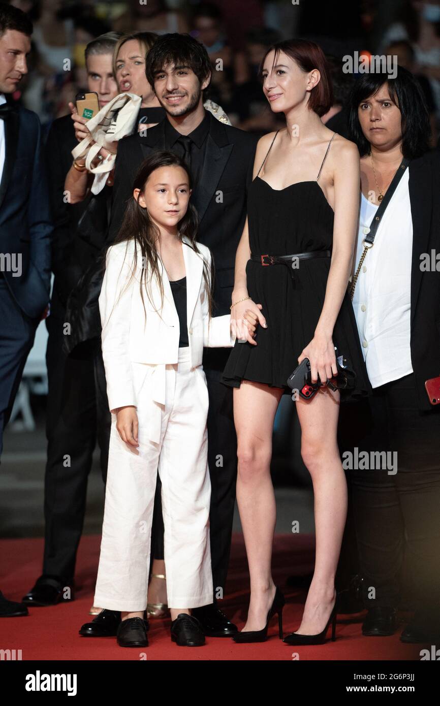 Cannes, France, 7 juillet 2021. Ben, Alice et Joe Attal, enfants de Charlotte Gainsbourg et Yvan Attal assistent à la projection de Jane par Charlotte (Jane de Charlotte) lors du 74e Festival annuel de Cannes, le 07 juillet 2021 à Cannes, France.photo de David Niviere/ABACAPRESS.COM Banque D'Images