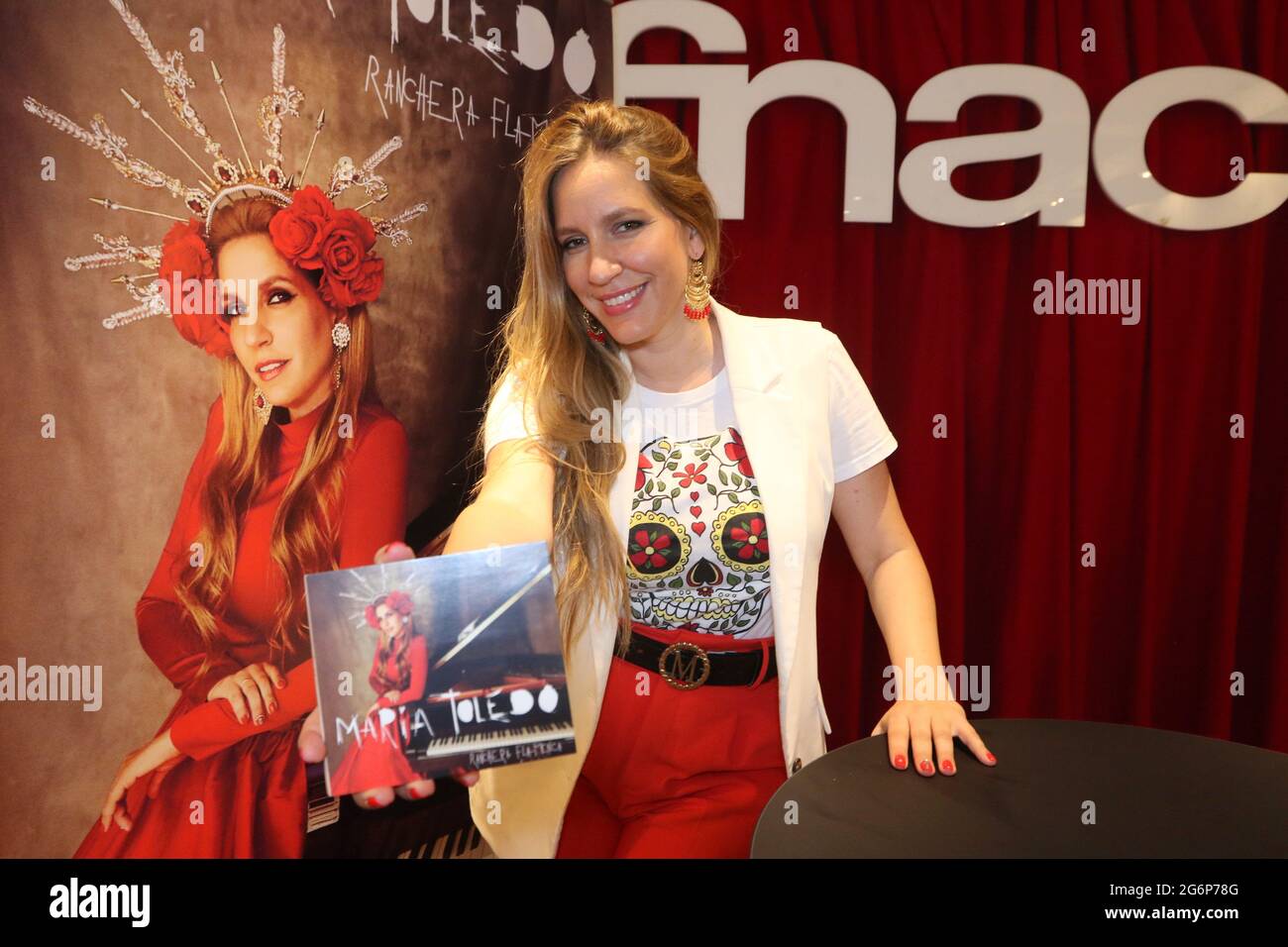 7 juillet 2021 : 7 juillet 2021 (Malaga) Marí-a Toledo sort un nouvel album  faisant un clin d'œil au Mexique l'artiste lance 'Ranchera flamenca', sa  sixième œuvre dans laquelle elle fusionne les