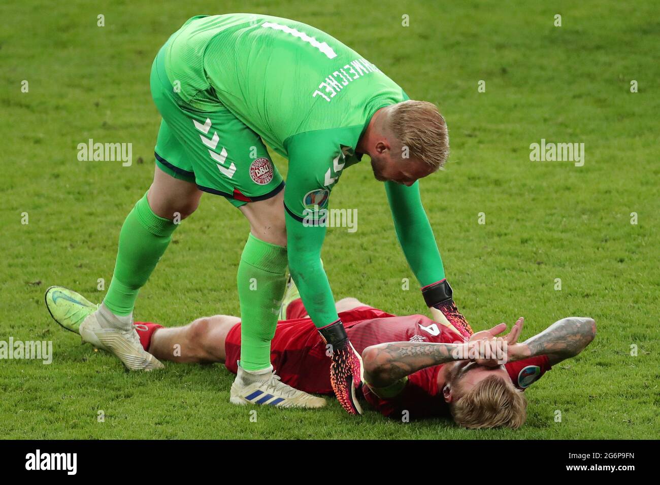 KASPER SCHMEICHEL , SIMON KAER SUR LE SIFFLET FINAL, ANGLETERRE V DANEMARK, 2021 Banque D'Images