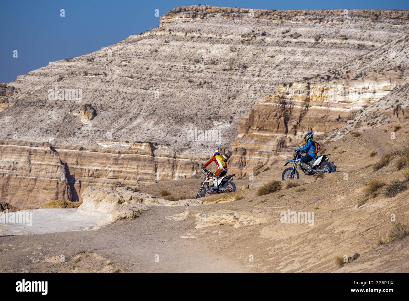 Photo de motos sur des rochers Banque D'Images