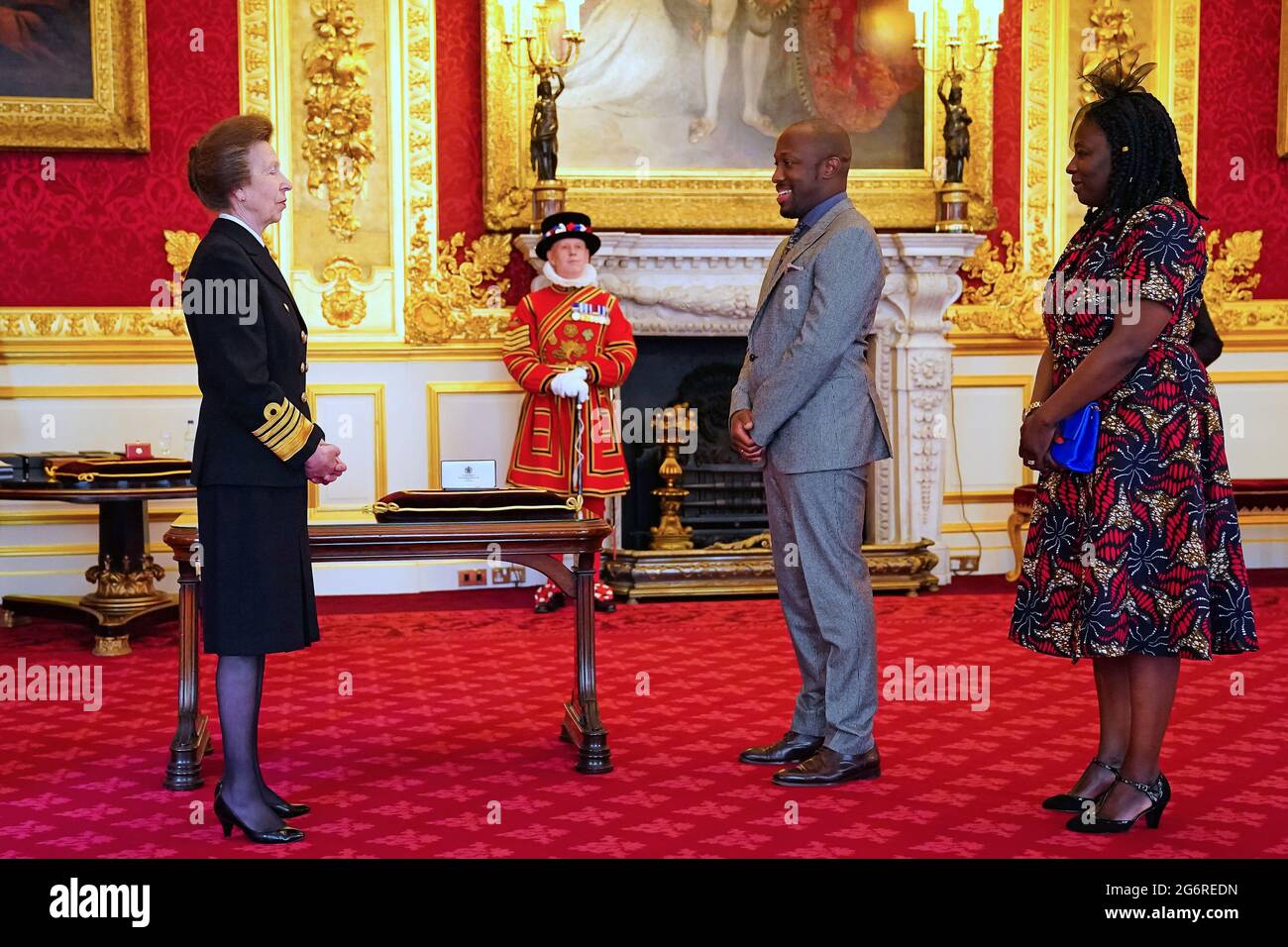 M. Giles Terera de Londres est fait un MBE (membre de l'ordre de l'Empire britannique) par la Princesse Royale au Palais St James à Londres. Date de la photo: Jeudi 8 juillet 2021. Banque D'Images