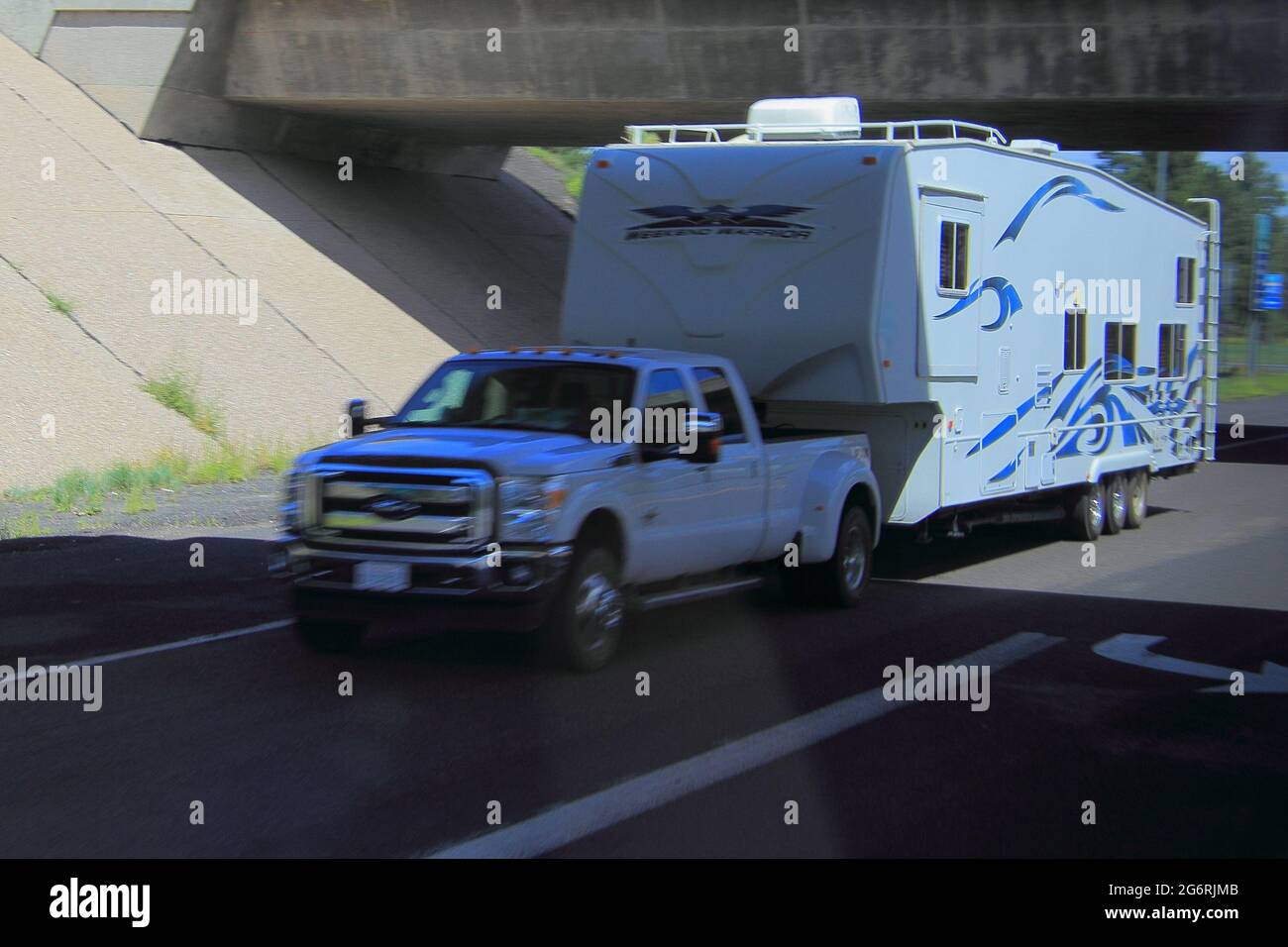 Prendre des photos de la voiture dans la ville Banque D'Images
