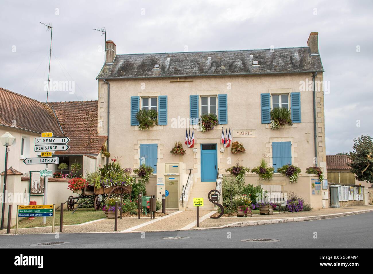 Bureau du maire dans le centre de Saulge France Banque D'Images