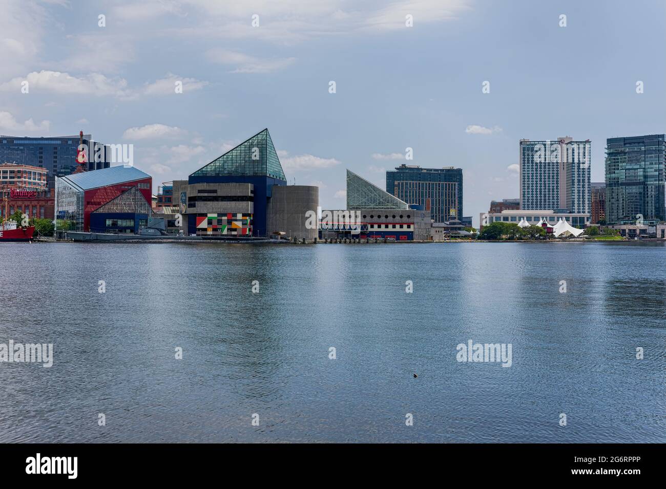 Vue sur le port intérieur de Baltimore, rivière Patapsco. Banque D'Images