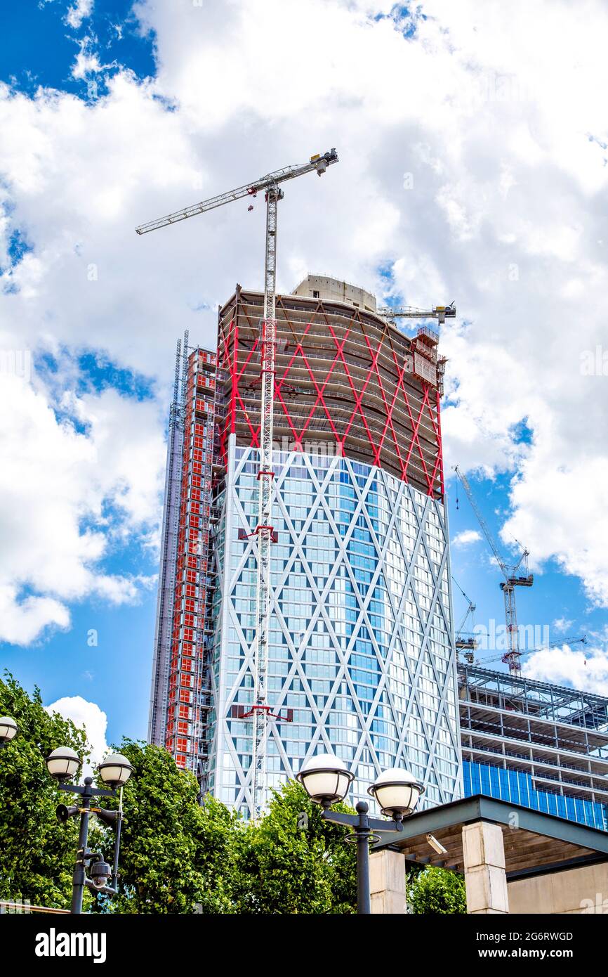 Gratte-ciel résidentiel de Terre-Neuve en construction en 2018, quai Cacary, Londres, Royaume-Uni Banque D'Images