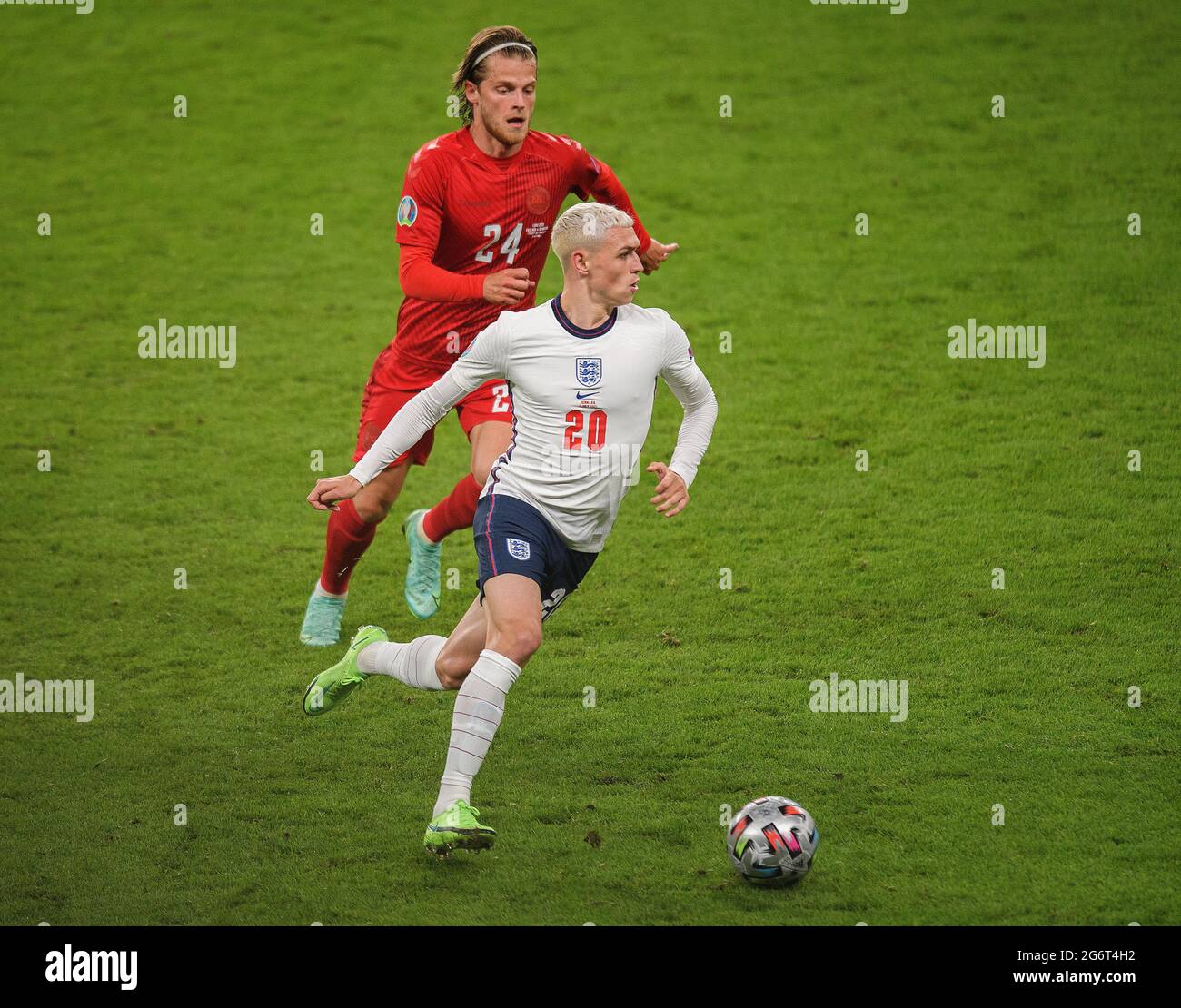 Londres, Royaume-Uni. 07 juillet 2021 - Angleterre / Danemark - UEFA Euro 2020 semi-finale - Wembley - Londres Phil Foden pendant le match contre le Danemark crédit photo : © Mark pain / Alamy Live News Banque D'Images