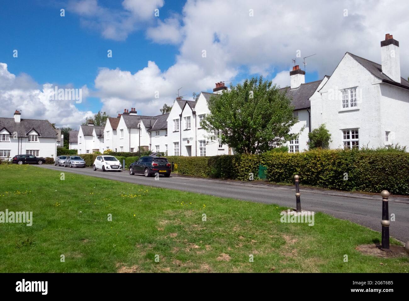 Les travailleurs traditionnels du début des années 1900 abritent une coopérative d'habitation à Rhiwbina Garden Village Cardiff Wales UK KATHY DEWITT Banque D'Images