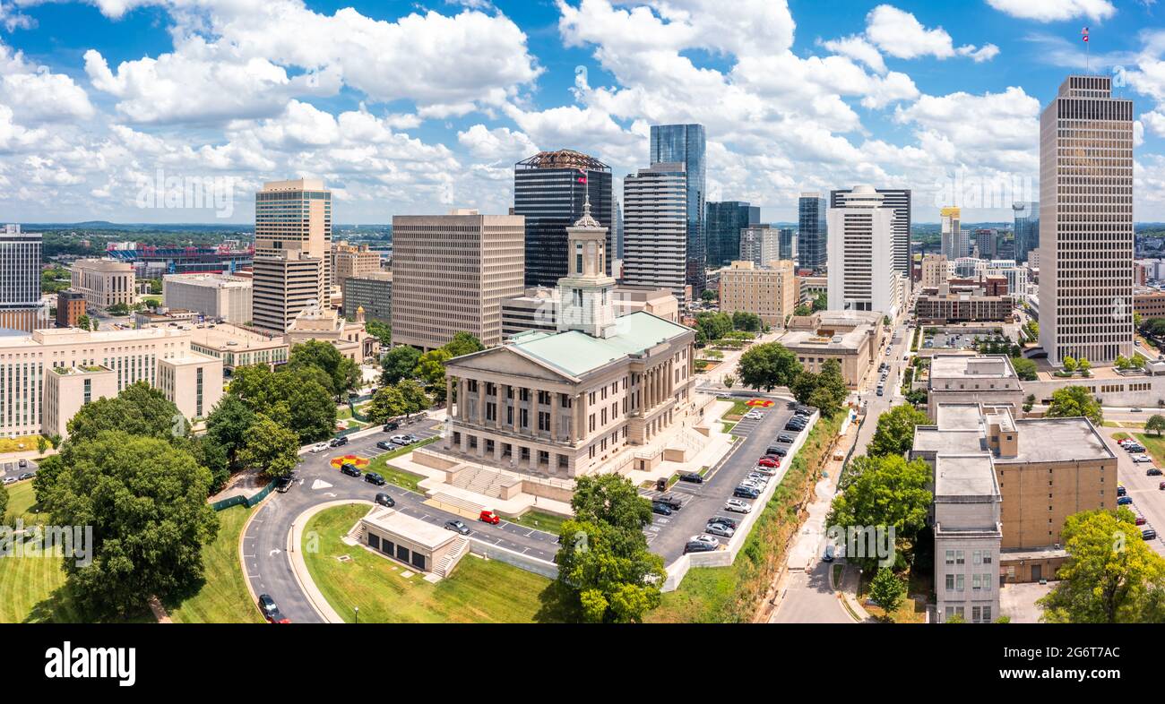 Vue aérienne sur le Capitole et les gratte-ciel de Nashville Banque D'Images