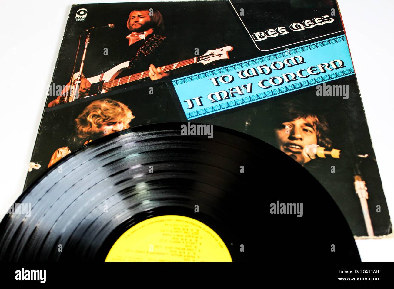 Disco and Soul artistes, l'album musical Bee Gees sur disque vinyle LP. Intitulé : à qui il peut s'agit de la couverture de l'album Banque D'Images